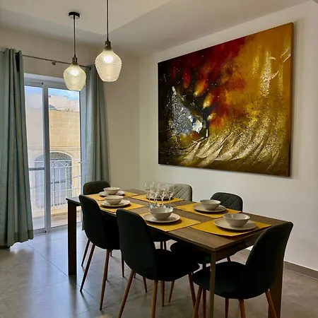 Calypso Grand Oasis, 3 Bdr Luxury Apartment