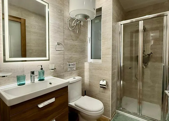 Modern & Peaceful 3 Bedroom -